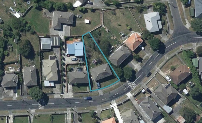 26 Hukatai Street, Elsdon, Porirua - Carousel 1