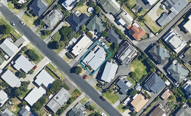 13 Gordon Road, Mount Maunganui, Mount Maunganui - Carousel 1