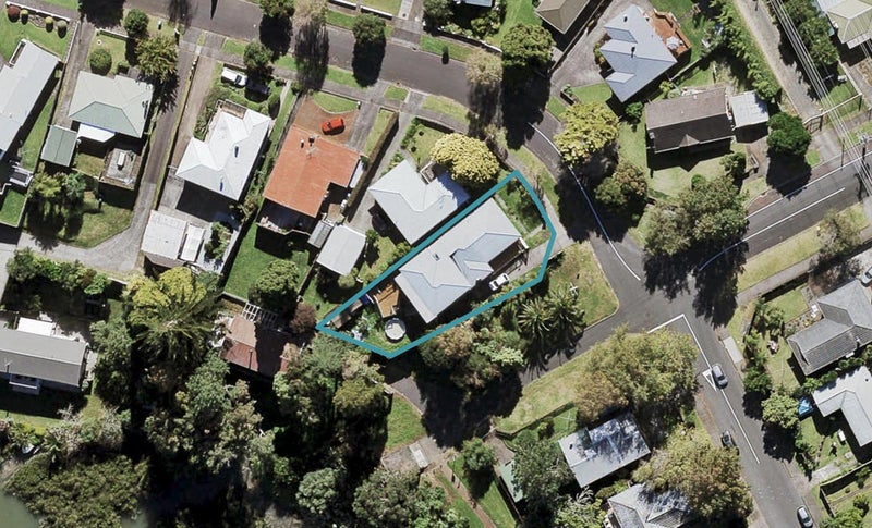 2 Te Wiata Place, Avondale, Auckland - Carousel 1