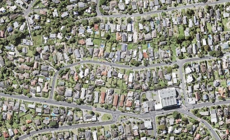 27 Braemar Road, Rothesay Bay, Auckland - Carousel 1