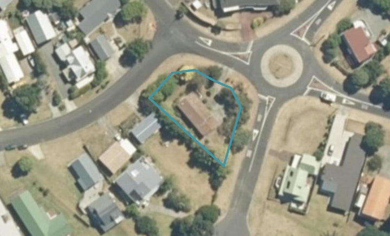 101 Apperly Street, Whangamatā - Carousel 1