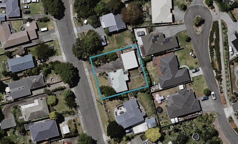 96 Alexander Road, Raumati Beach, Paraparaumu - Carousel 1