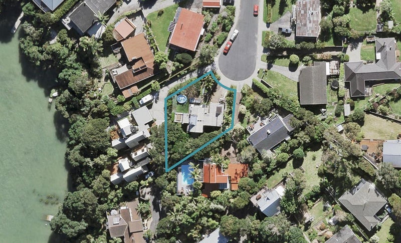 15 Amelia Place, Beach Haven, Auckland - Carousel 1