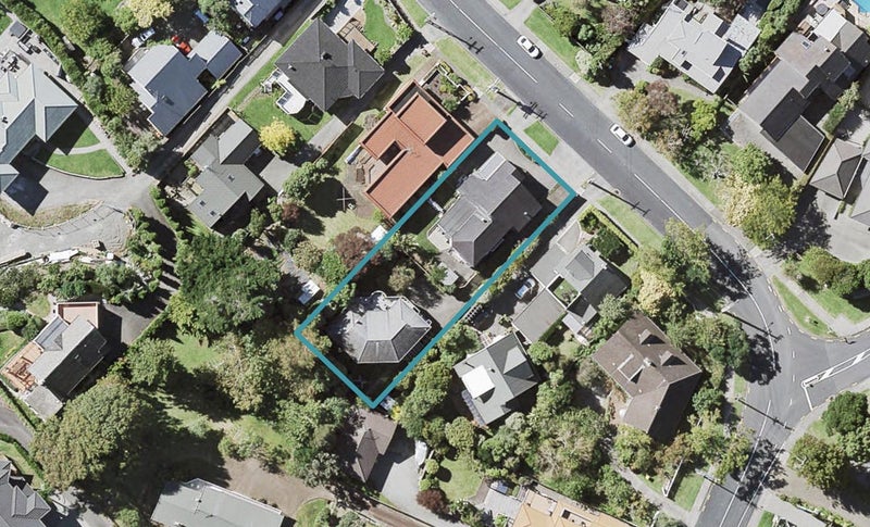 2/124 Mellons Bay Road, Mellons Bay, Auckland - Carousel 1