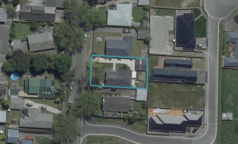 16 Ramore Place, Redwood, Christchurch - Carousel 1