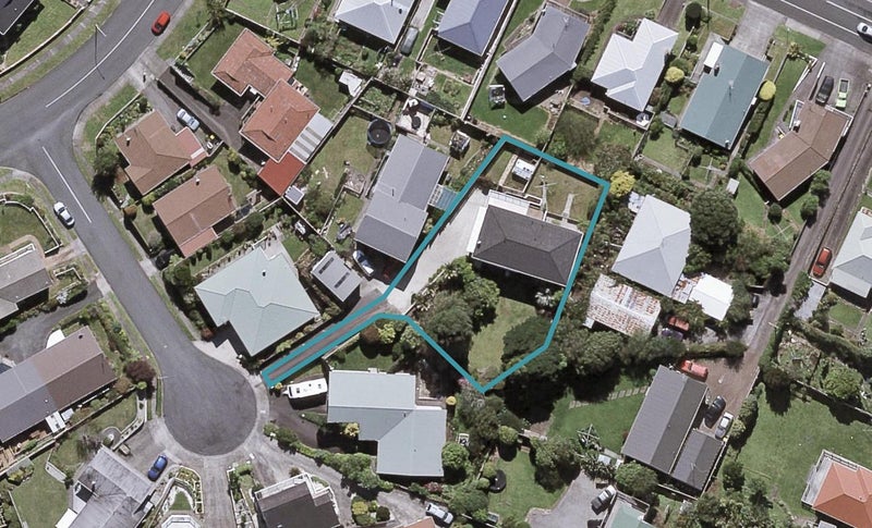 3B Renown Place, Spotswood, New Plymouth - Carousel 1