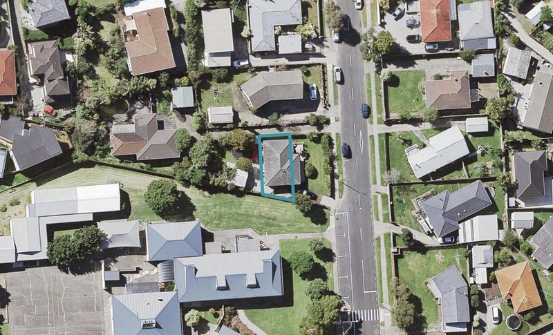 12B Wycherley Drive, Bucklands Beach, Auckland - Carousel 1