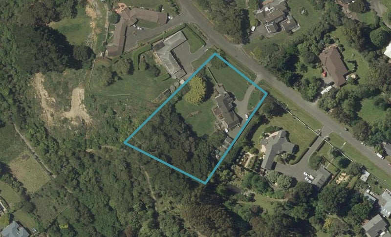 15 Waicola Drive, Fitzherbert, Palmerston North - Carousel 1