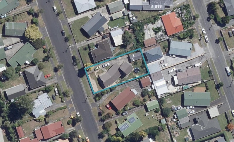26 Fairview Street, Fairview Downs, Hamilton - Carousel 1