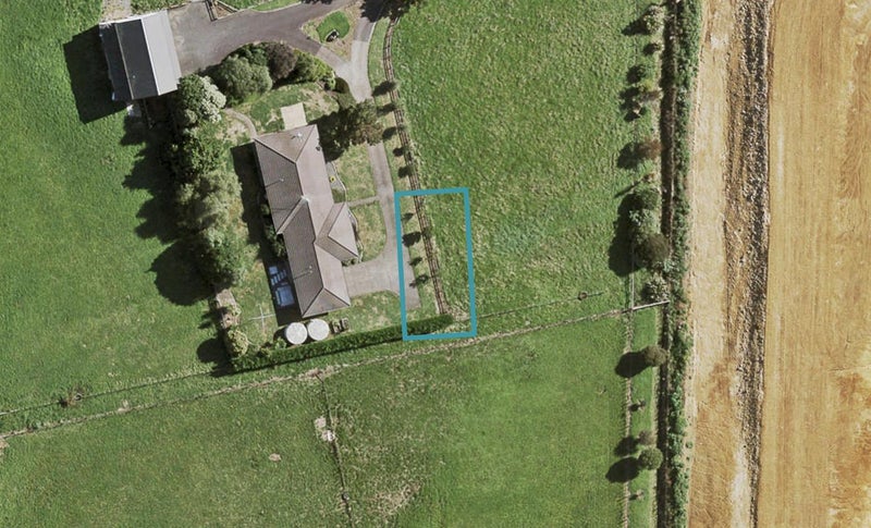 21 Cronshaw Road, Karaka, Papakura - Carousel 1