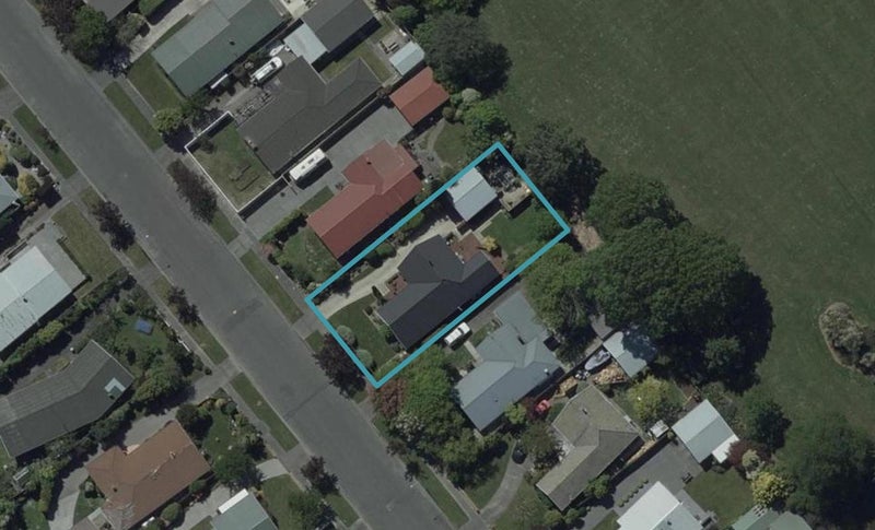 133 Warren Crescent, Hillmorton, Christchurch - Carousel 1
