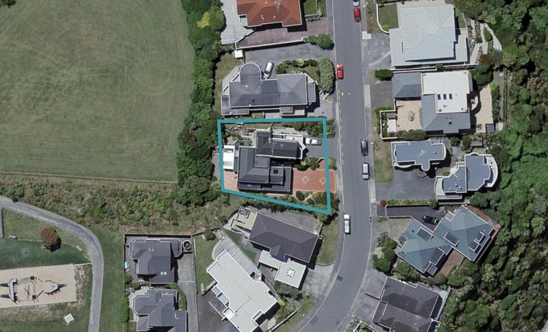 12A Treasure Grove, Hataitai, Wellington - Carousel 1