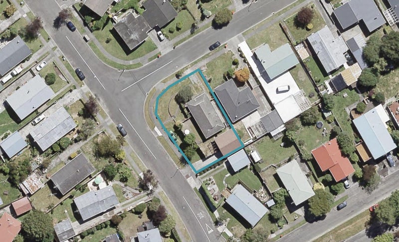 18 Tacoma Drive, Totara Park, Upper Hutt - Carousel 1