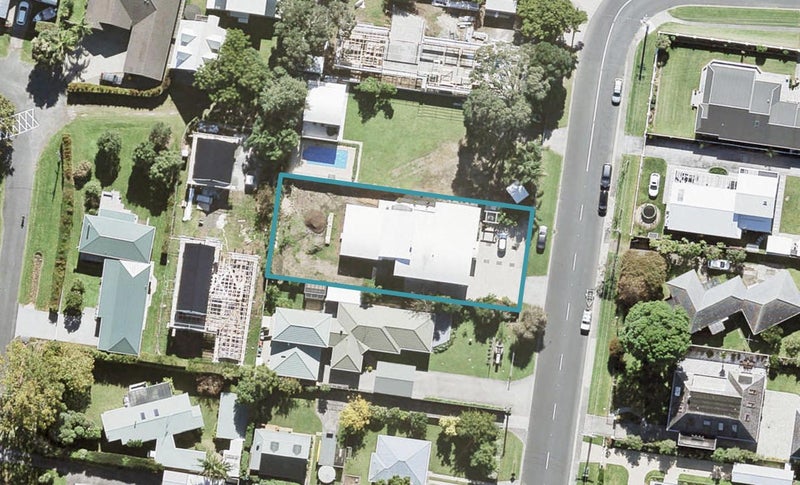 102 Ladies Mile, Manly, Whangaparaoa - Carousel 1