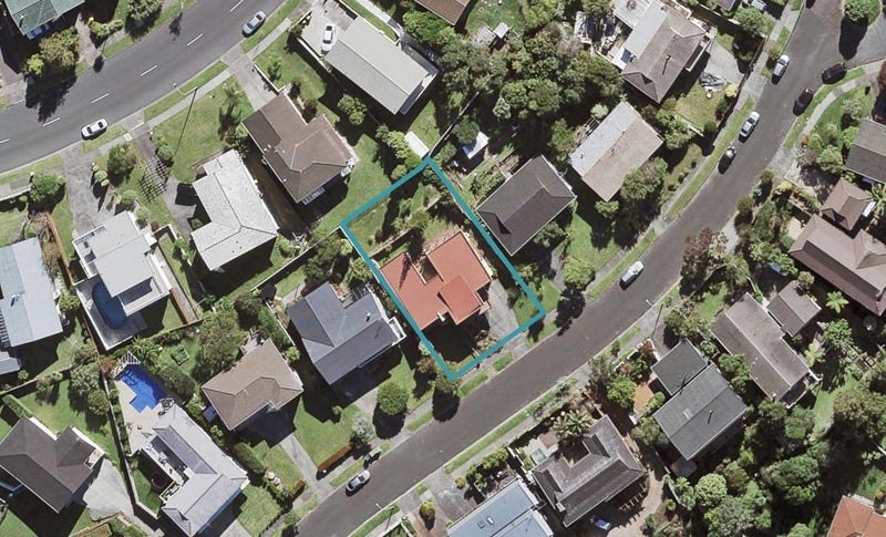 34 Chatswood Grove, Chatswood, Auckland - Carousel 1