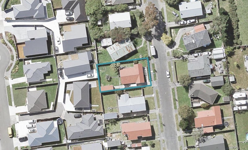 14 Dewsbury Grove, Wainuiomata, Lower Hutt - Carousel 1