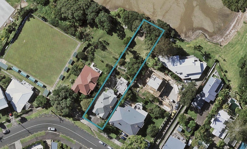 16 Stanley Point Road, Stanley Point, Auckland - Carousel 1