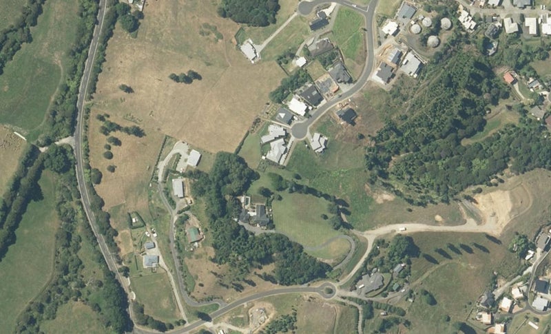 124 Te Pamahue Drive, Whangamata, Whangamatā - Carousel 1