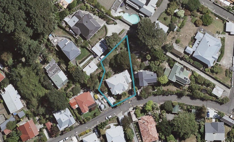 10 Cameron Road, Bluff Hill, Napier - Carousel 1