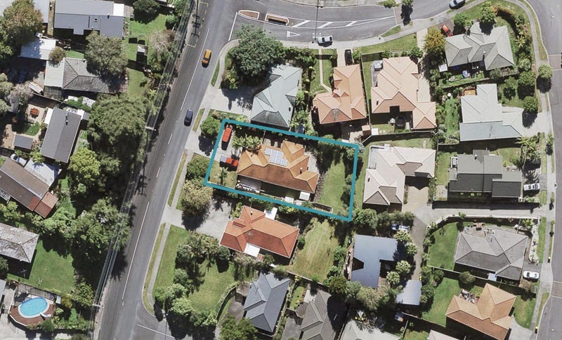 33 Makora Road, Massey, Auckland - Carousel 1