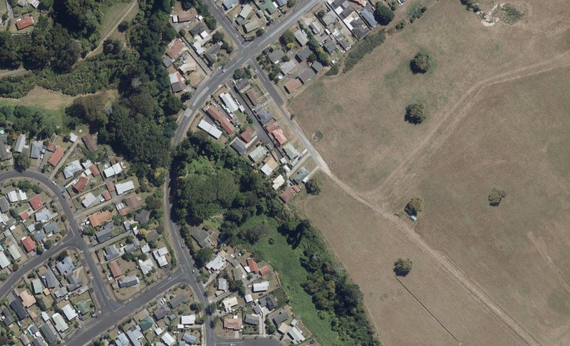 10 Plateau Drive, Fitzroy, Hamilton - Carousel 1