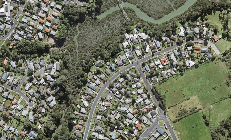 56 Glen Marine Parade, Glendene, Auckland - Carousel 1