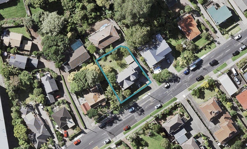 44 Uxbridge Road, Mellons Bay, Auckland - Carousel 1