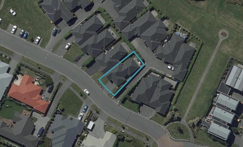 14 Date Crescent, Aidanfield, Christchurch - Carousel 1