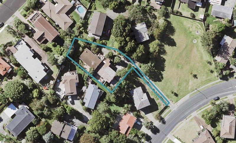 2/56 Oaktree Avenue, Browns Bay, Auckland - Carousel 1