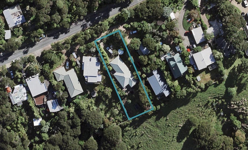 25 Junction Road, Oneroa, Waiheke Island - Carousel 1