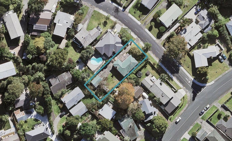 59 McDowell Crescent, Hillcrest, Auckland - Carousel 1