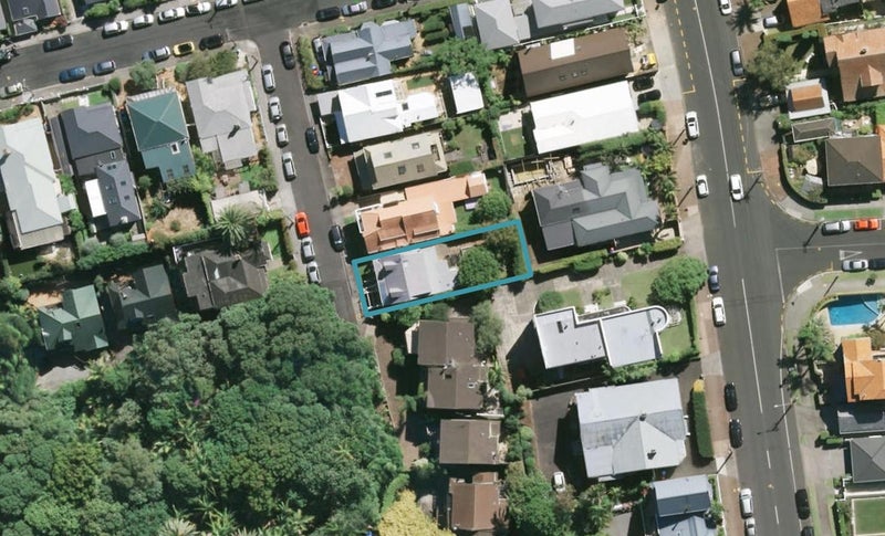 10 Staffa Street, Parnell, Auckland - Carousel 1