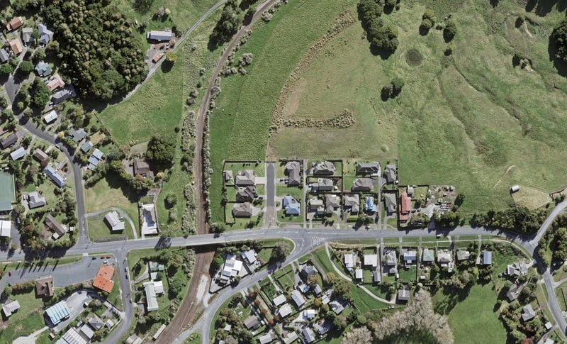 4 John Sinclair Avenue, Wellsford, Wellsford - Carousel 1