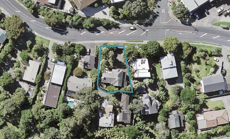 238 Beach Road, Campbells Bay, Auckland - Carousel 1