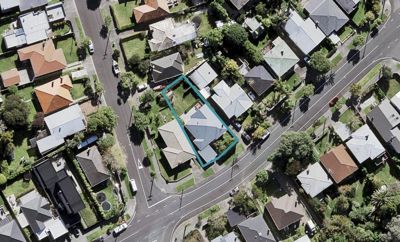 35 Lemington Road, Westmere, Auckland - Carousel 1