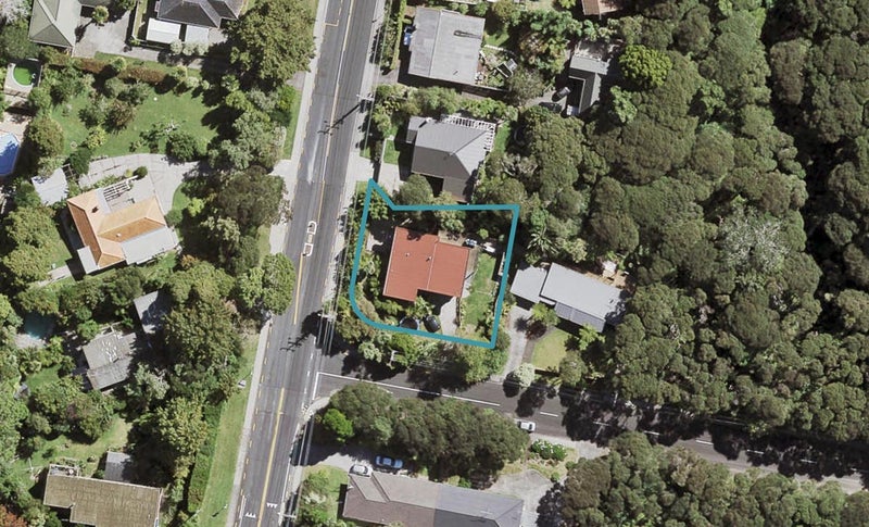 76 Woodfern Crescent, Titirangi, Auckland - Carousel 1