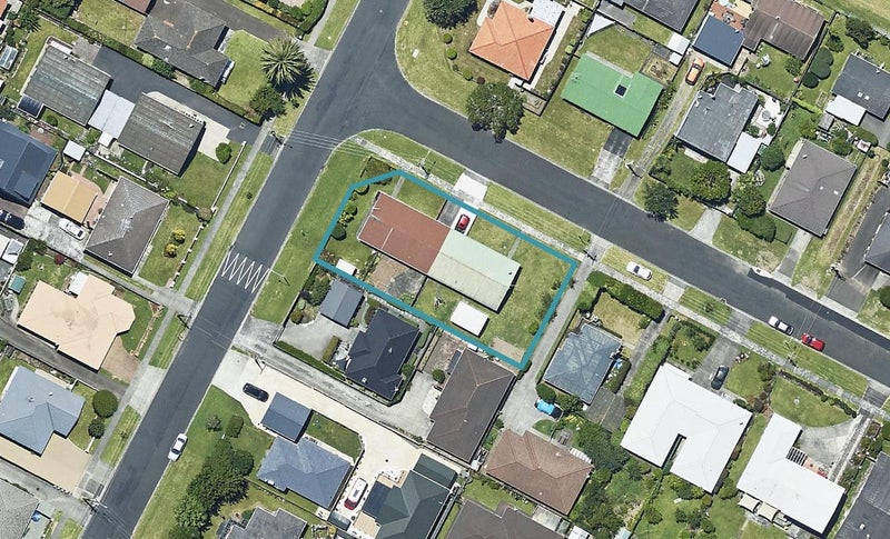 1 Pemberton Crescent, Greerton, Tauranga - Carousel 1