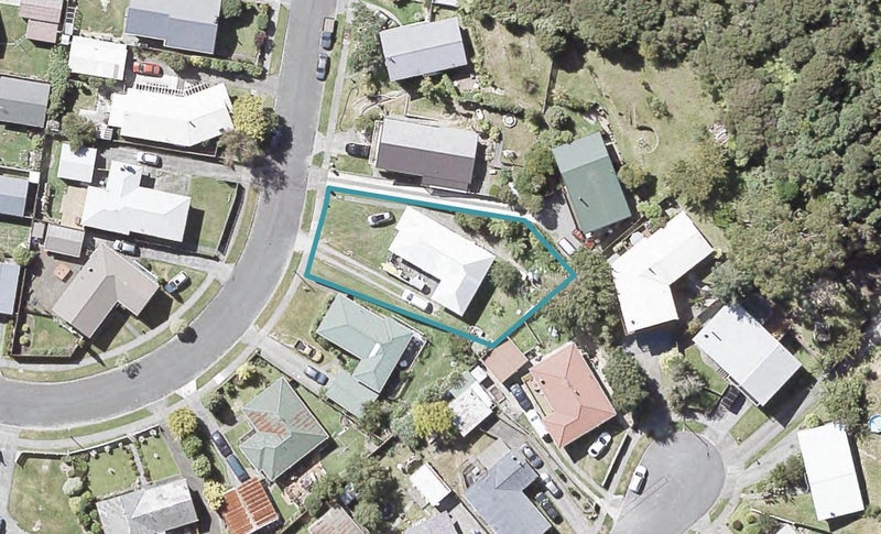 12 Mataura Grove, Wainuiomata, Lower Hutt - Carousel 1