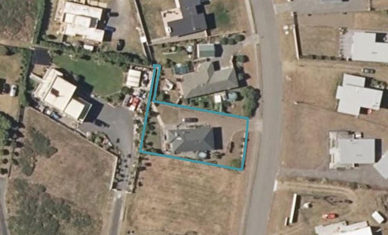 37 Kent Avenue, Waitarere Beach, Levin - Carousel 1