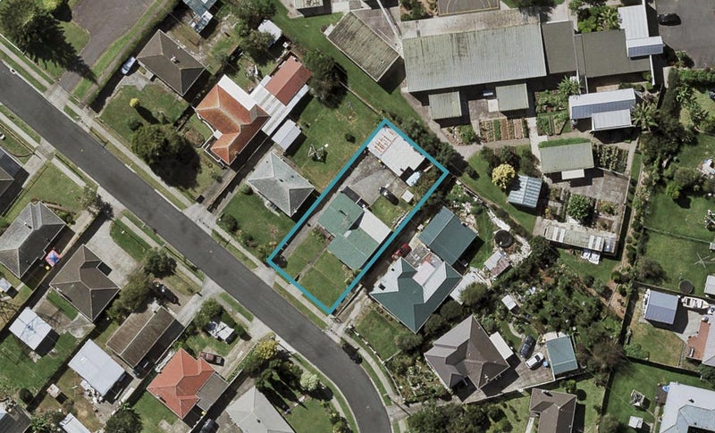 90 Fisher Crescent, Otara, Auckland - Carousel 1