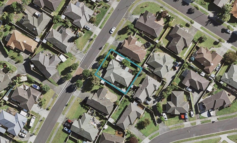 41 Sandwick Drive, Weymouth, Auckland - Carousel 1
