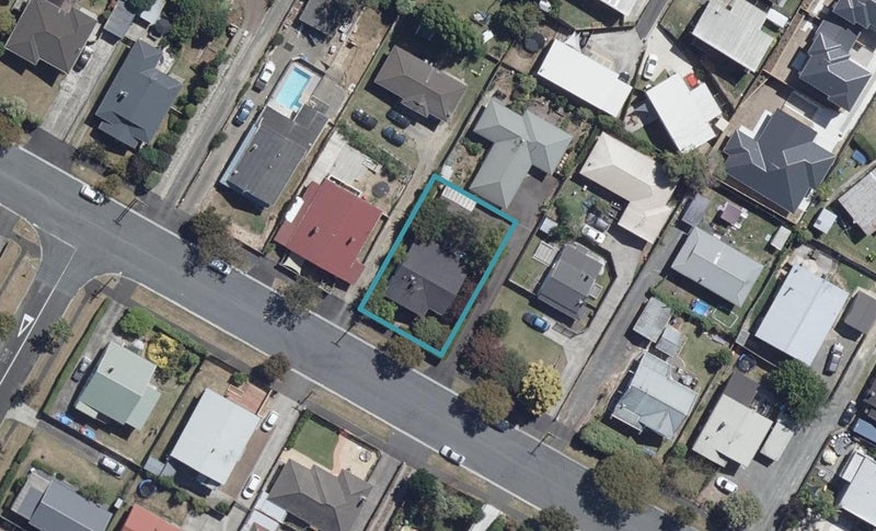 16 Matai Street, Maeroa, Hamilton - Carousel 1