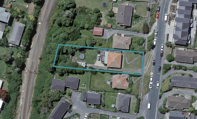 30 Bould Street, Johnsonville, Wellington - Carousel 1
