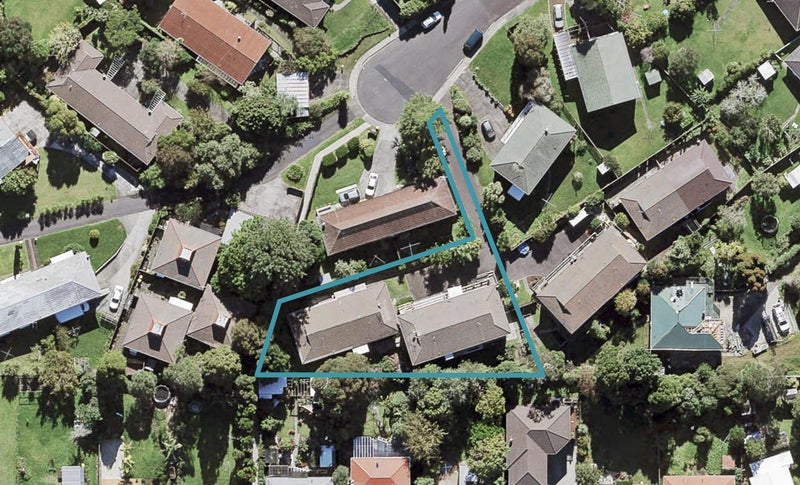 4/8 Pamela Place, New Lynn, Auckland - Carousel 1