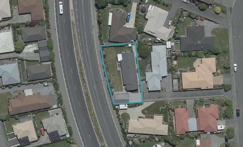 50 Ben Nevis Drive, Broomfield, Christchurch - Carousel 1