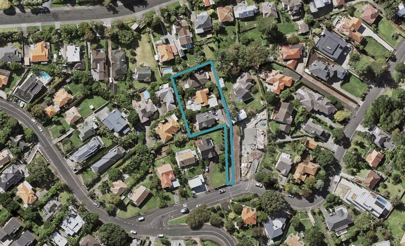 8C Apihai Street, Orakei, Auckland - Carousel 1
