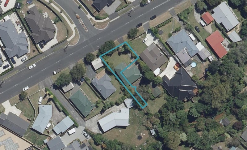 23 Saxbys Road, Glenview, Hamilton - Carousel 1