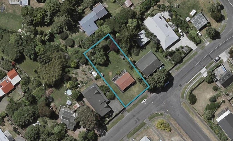 47 Queens Road, Waikanae Beach, Waikanae - Carousel 1
