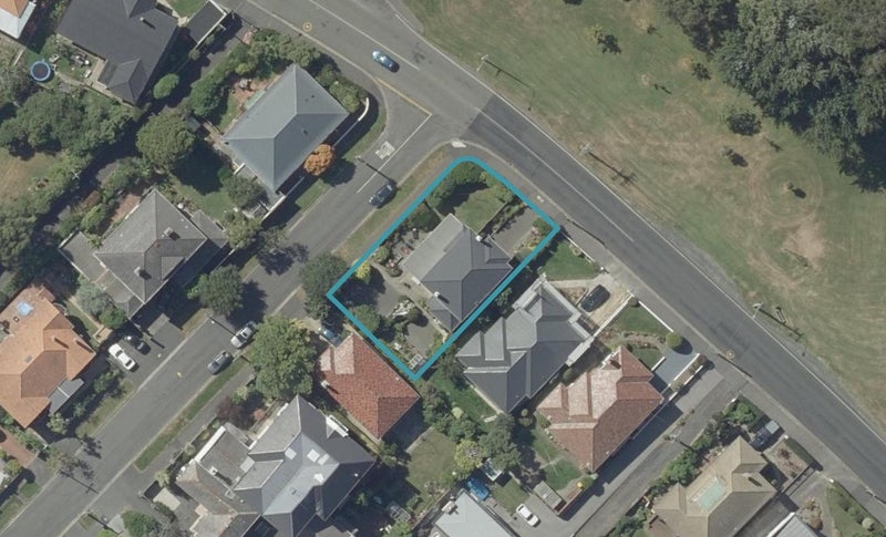 1 McGeorge Avenue, Mornington, Dunedin - Carousel 1