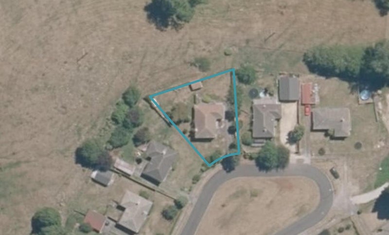 11 Rangiora Crescent, Wairakei, Taupo - Carousel 1